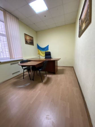 Офісне приміщення тихому у центрі міста - фото 1