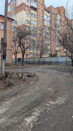 Оренда майданчика в центрі міста. Стоянка і схожі види діяльності. - фото 1