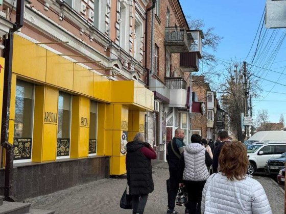 Центральний ринок. Великий трафік. Оренда приміщення. Є парковка. Полтава