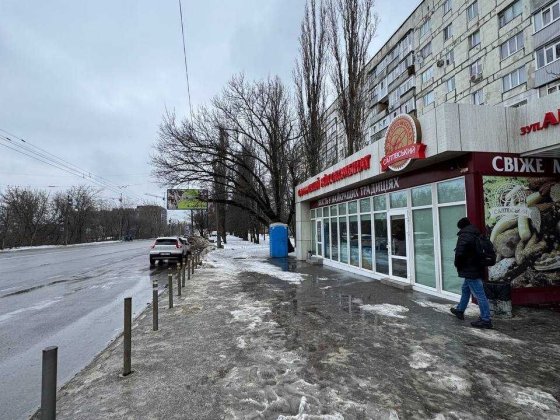 Прямо на зупинці. Червона лінія. Оренда приміщення. Можна поділити. Полтава