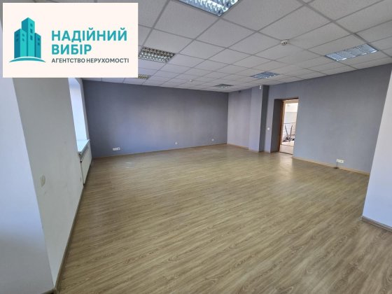 Оренда офісного приміщення вже з комунальними біля Листопада! Полтава