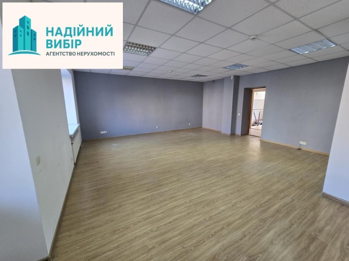 Оренда офісного приміщення вже з комунальними біля Листопада! - фото 1