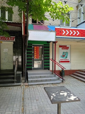 Сдам в аренду фасадное помещение 54 м.кв по бул.Мирный. - фото 1