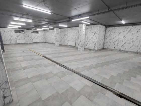 Оренда торгового приміщення з окремим входом площею 280 м.кв. Ровно