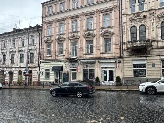 Оренда приміщення; Чернівці; гарний стан; центр міста; Черновцы