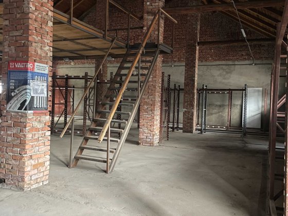 Здам склад 416 квадратів в районі Кварцу Черновцы