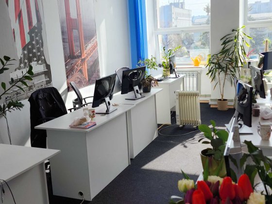 Здається в суборенду офіс 25,43 кв.м. на Майдані Незалежності 3, 4-ий поверх Ровно