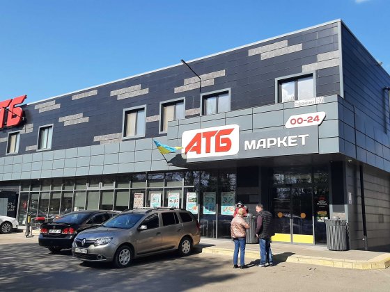 Ужгород, Соборнецька, 160. Приміщення на 2 поверсі магазину АТБ - 80 м. Окремий вхід та ремонт. Вигі Ужгород