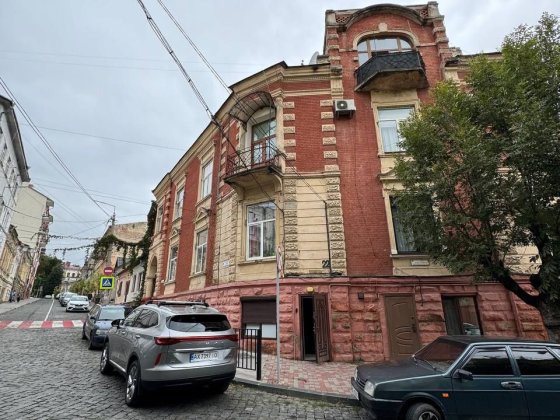 Під офіс, салон в центрі Чернівці