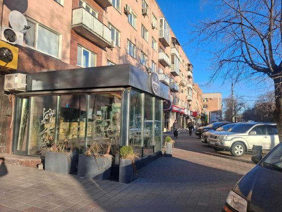 Здам в оренду приміщення комерційного призначення 47,4 м2 по бульвару, в  центрі міста Черкассы