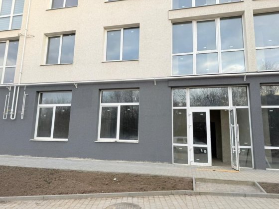 Здається приміщення в Нов .Рівненська / напрти Роддому -Базіс Меду Черновцы