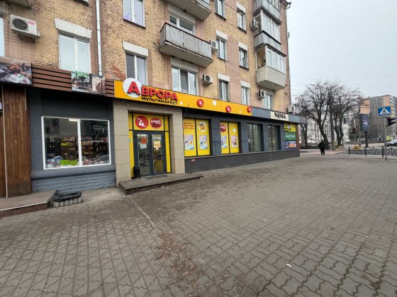 Фасадне приміщення в центрі навпроти Театру Черкассы