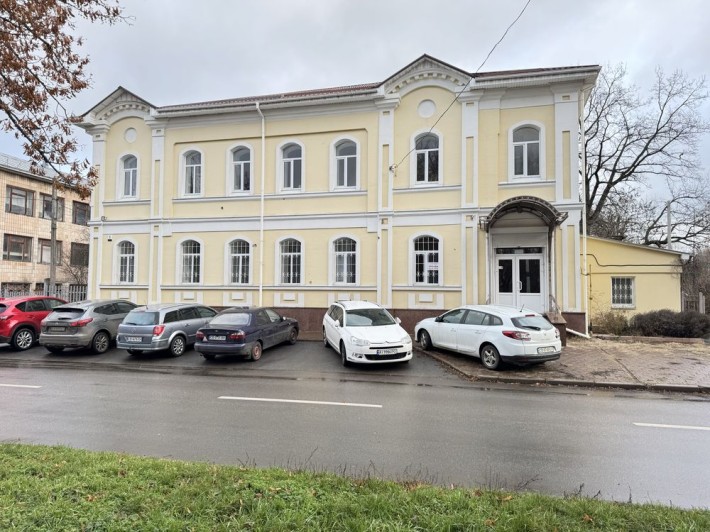 Оренда фасадного приміщення, 120 м2, вул. Музейна ( Вал) - фото 1