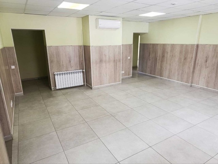 Приміщення біля центрального ринку з окремим входом - фото 1