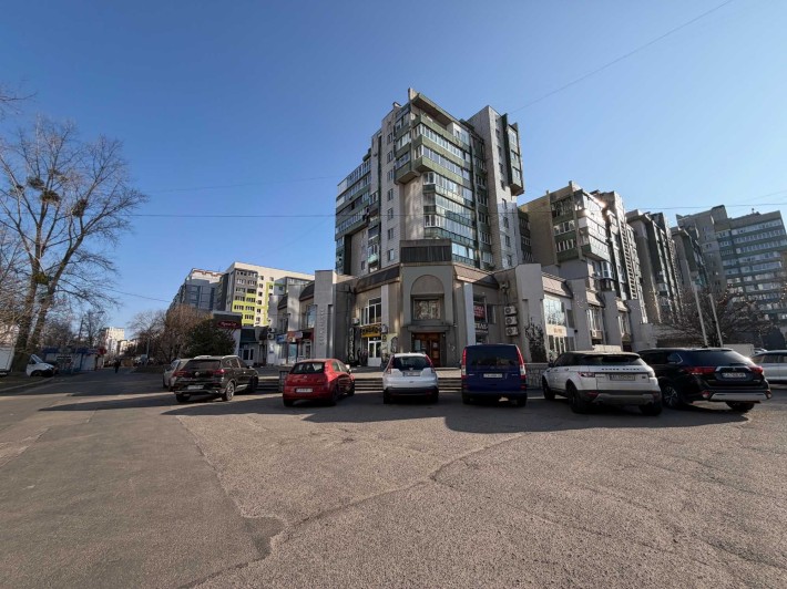 Приміщення з окремим входом на Митниці - фото 1