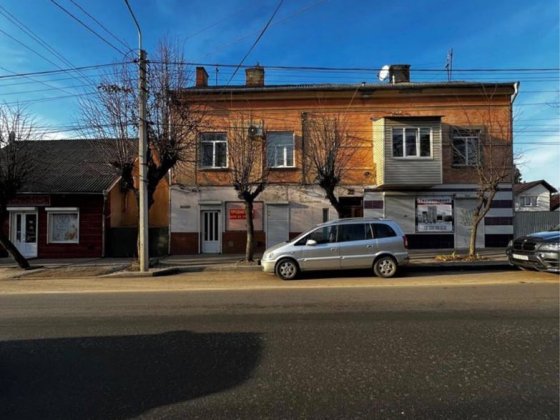 Здається фасадне приміщення під любий бізнес Черновцы