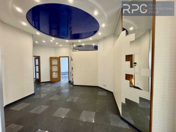 Оренда офісу 270 м² Львівська площа Січових Стрільців ремонт  переговорна світлий простір, БЦ класу 