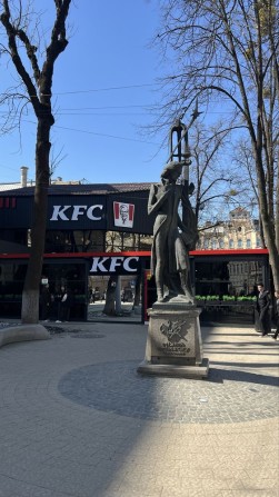 Приміщення в самому центрі, Театральна площа, КFC - фото 1