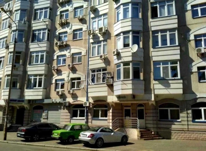 Оренда Фасадне комерційне приміщення 90м2 4к Поділ 15кВт - фото 1