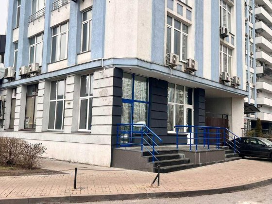 Оренда офісу 240 кв.м.  вул.Дніпровська набережна 26 ж. м. Осокорки. Київ