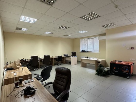 Оренда цокольного комерційного приміщення в центрі Чернигов