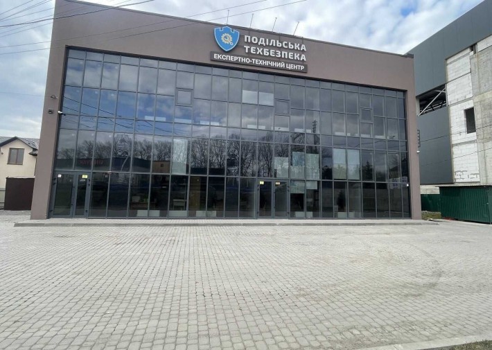 Здається комерційне приміщення на вул. Менделєєва - фото 1