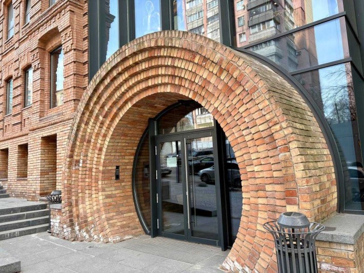 Аренда престижного офиса, этажа в БЦ MADISON, ул. Шевченка 49 - фото 1