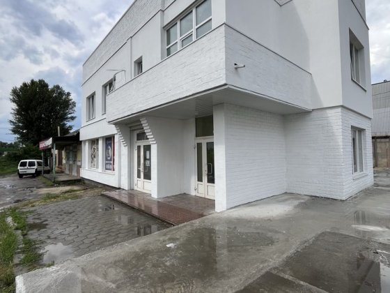 Оренда  офіс чи магазин!! Світло НЕ вимикають. 130кв.м на Чигиринській Черкаси