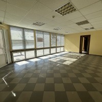 Оренда фасадного приміщення на зупинці біля 14 гімназії Луцк