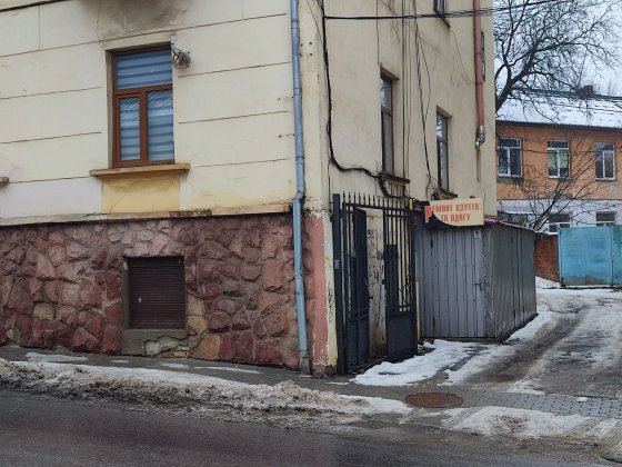Оренда комерційної нерухомості Руська 27 Черновцы