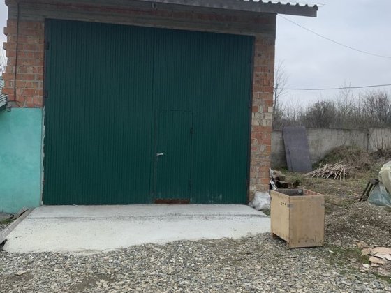 Здається в оренду гараж склад виробниче приміщення. Оренда склади. Аренда.  В місті Чернівці Черновцы