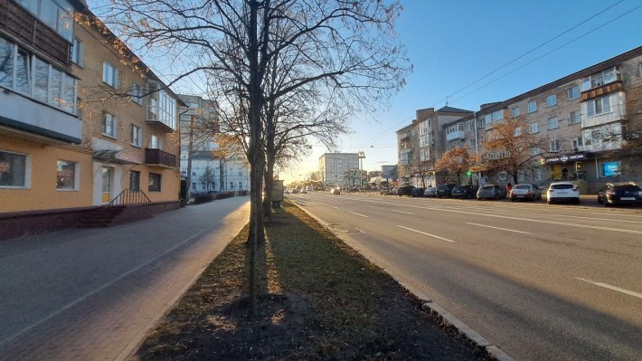 Оренда приміщення 90 м2 (300грн/м2) Ц.ринок,Макдональдс пр.Перемоги 81 - фото 1
