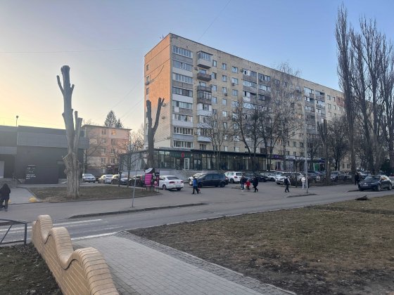Оренда фасадного магазину Космонавтів поруч з АТБ Вінниця