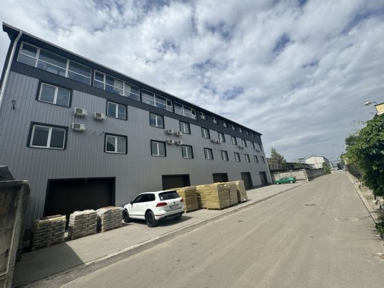 Оренда офісів від 27 м2 і більше м2. Метро Лісова 15 хв. Київ