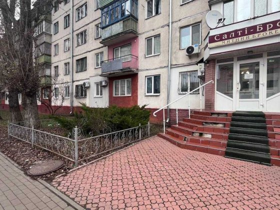 Оренда фасадного приміщення 126м2 вул. Жабинського 9 Чернигов