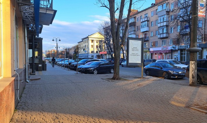 Офіс 16м2 ЦЕНТР вул Хрещатик, р-н Бейкері, Хрещатик - Сіті доступ 24/7 - фото 1