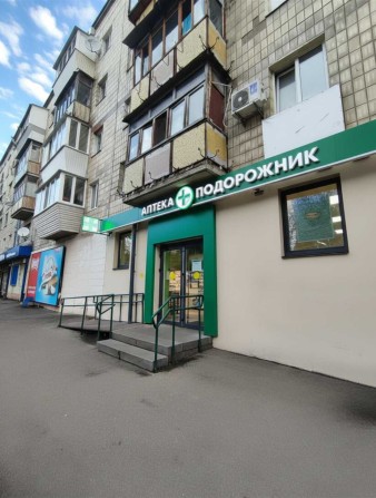 Фасадне приміщення з трафіком біля АТБ — ідеально під аптеку / магазин / бізнес - фото 1