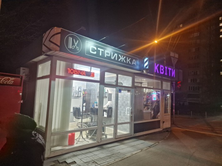 Аренда помещения, ул,Антоновича126, 15м, 18000,в Центре города - фото 1