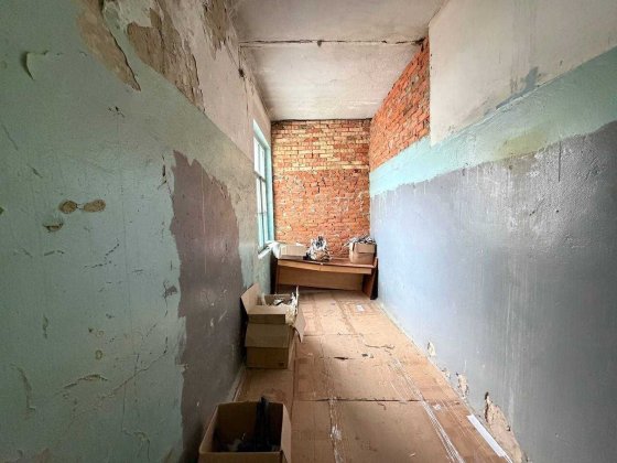 Оренда 12 м² на Подолі — приміщення під склад або зберігання Київ