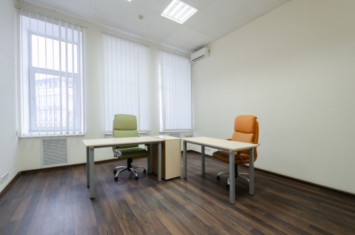 Оренда комфортного офісу з 3х кабінетів. 131м². Світло Є. Хрещатик вул - фото 1