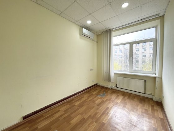 Сдам отличный офис 9,6 кв.м. р-н Европейской пл. Цена с учетом коммунальных! Днепр