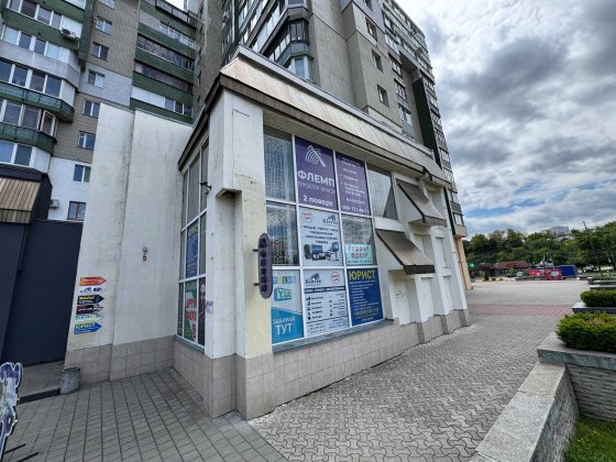 Торгове приміщення на Митниці по вул. Гагаріна Черкаси