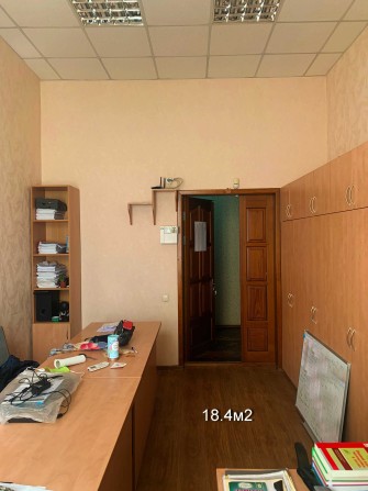 Офіс 18м2 ЦЕНТР, р-н Хрещатик - Сіті, доступ 24/7 Мебльований 2 поверх - фото 1