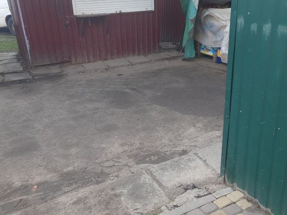 Сдается маф в районе Черновола Рынок Либерти желательно под рыбу место набитое. Черкассы
