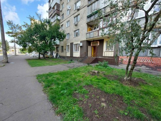 Здається в оренду 77 кв.м від власника.