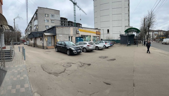 Оренда магазину м. Житомир, вул. Покровська, 20 а (425,8 м.кв.) - фото 1