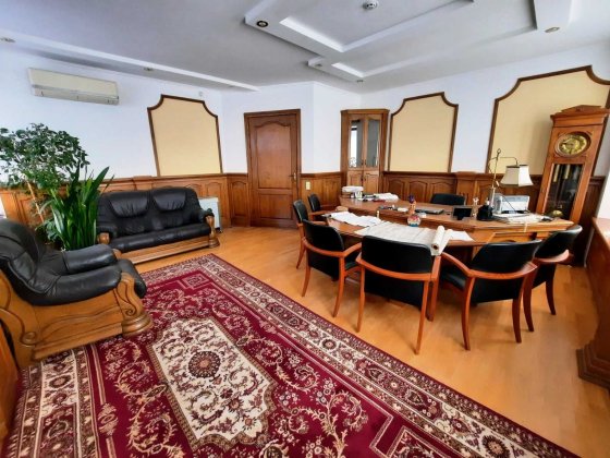 Офіс для поважних клієнтів в центрі Черкассы