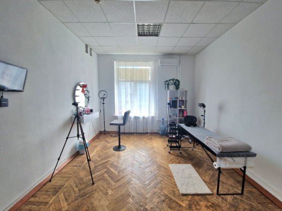 Сдам офис помещение Центр 22м Дніпро