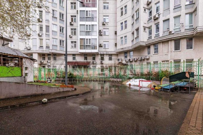 Оренда будівлі,  Площа Дружби народів, Печерськ - фото 1