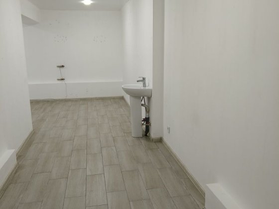 Сдается помещение 26 кв м в центре, район БШ, ул Л. Жаботинского, д. 7 Запорожье